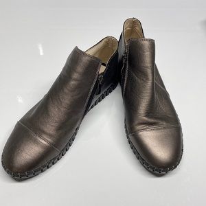 Bernie Mev metallic leather booties